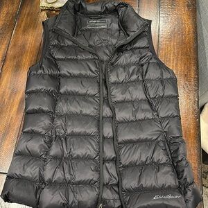 Women’s Eddie Bauer Puffer Vest Size Small
